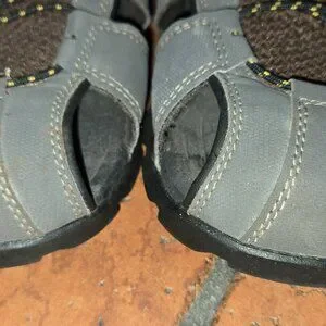 Teva | Shoes | Mens Tevas Like New Wo Tags Sz4 | Poshmark display picture 2